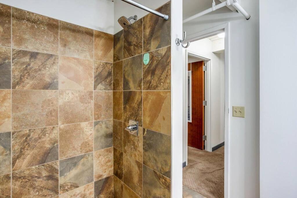 Centric Modern Loft W/ King Beds Apartment Rochester Exterior foto
